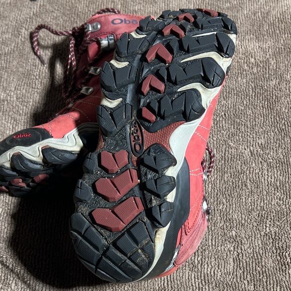 OBOZ Red Hiking Boots, 8.5 - Picture 5 of 8